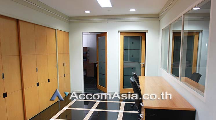 7  Office Space For Rent in Sukhumvit ,Bangkok BTS Ekkamai at Compomax Building AA18840